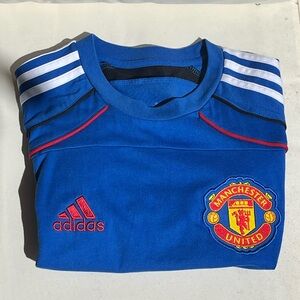 Manchester United - Adidas blue t-shirt (ADULT SMALL)